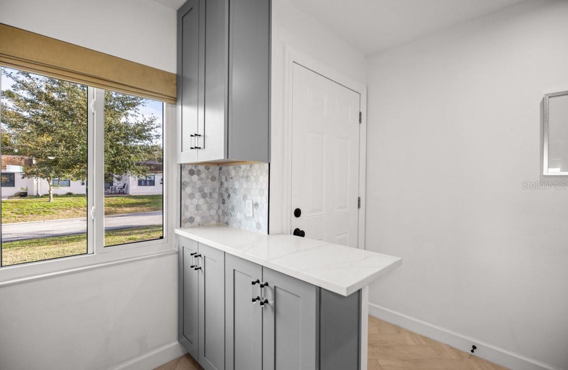 Image 4 of 19 For 1280 Mission Circle