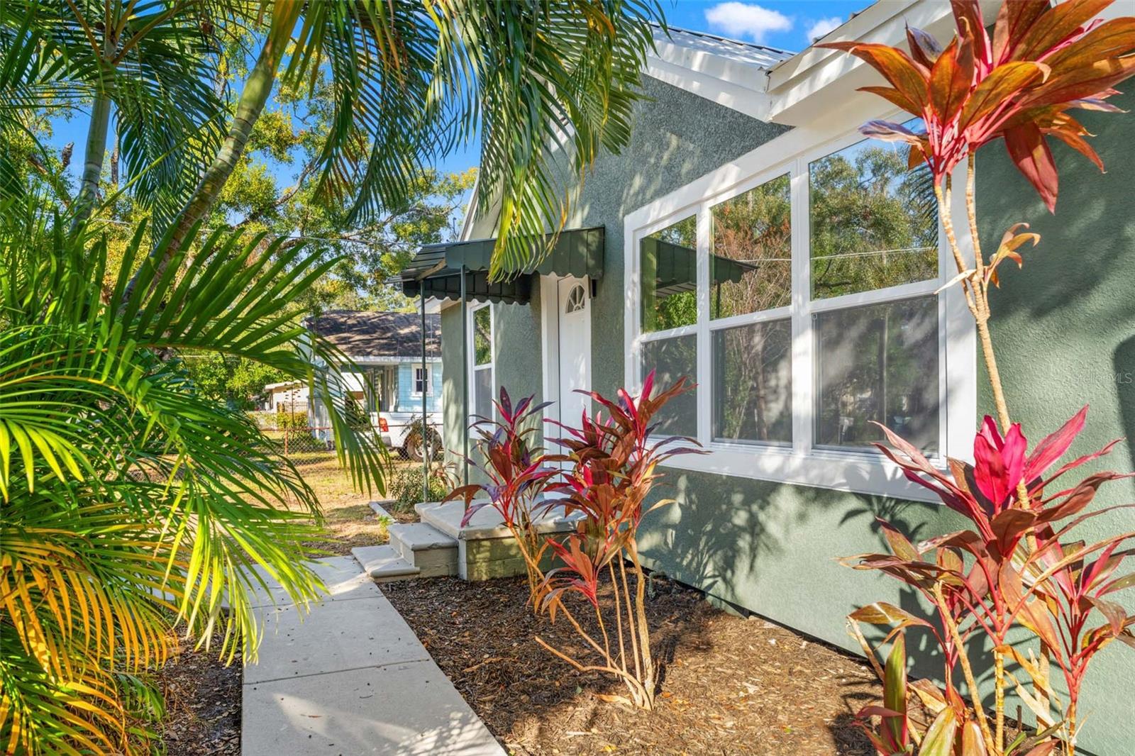 Image 4 of 24 For 8719 Ola Avenue