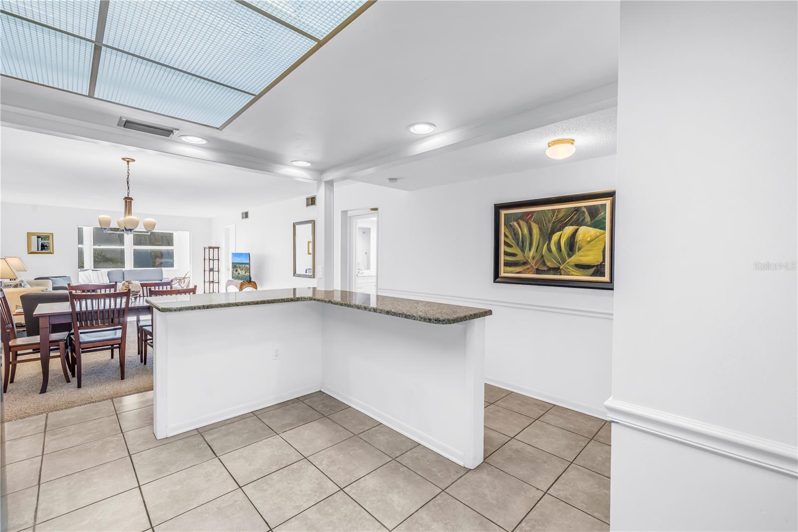 Image 10 of 38 For 5575 Gulf Boulevard 335