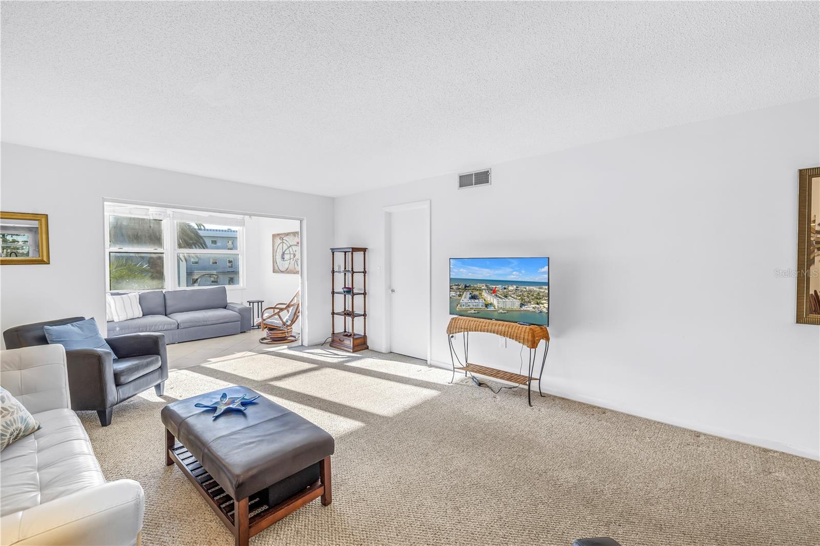 Image 14 of 38 For 5575 Gulf Boulevard 335