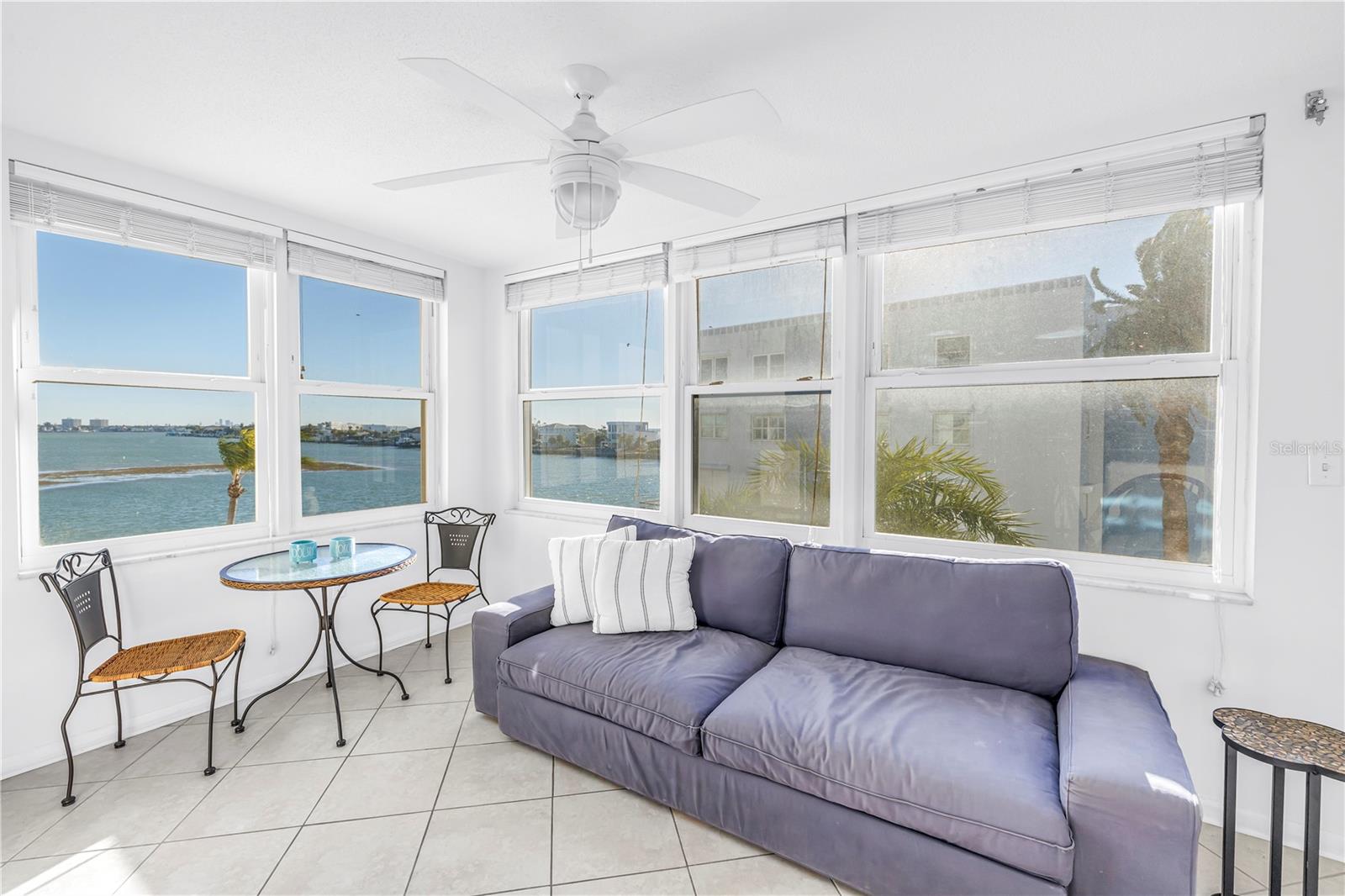 Image 28 of 38 For 5575 Gulf Boulevard 335