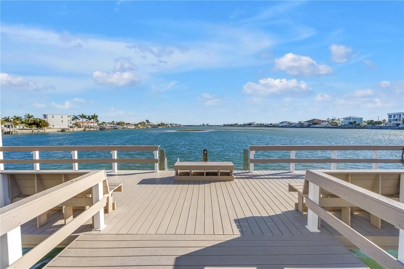 Image 34 of 38 For 5575 Gulf Boulevard 335