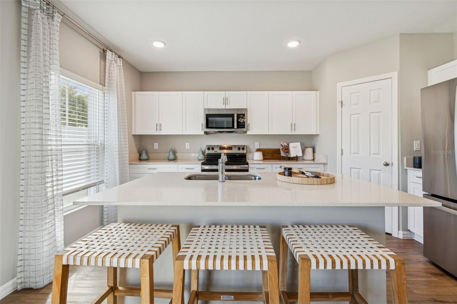 Image 13 of 78 For 601 Ambleside Drive