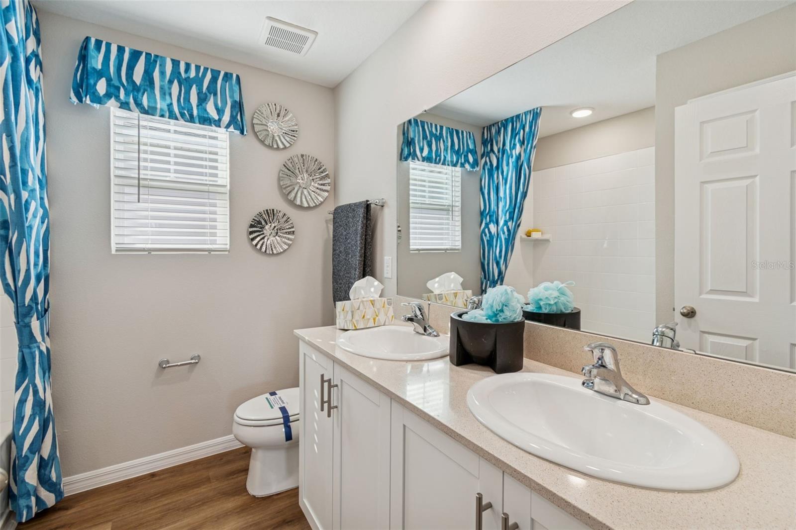 Image 32 of 78 For 601 Ambleside Drive