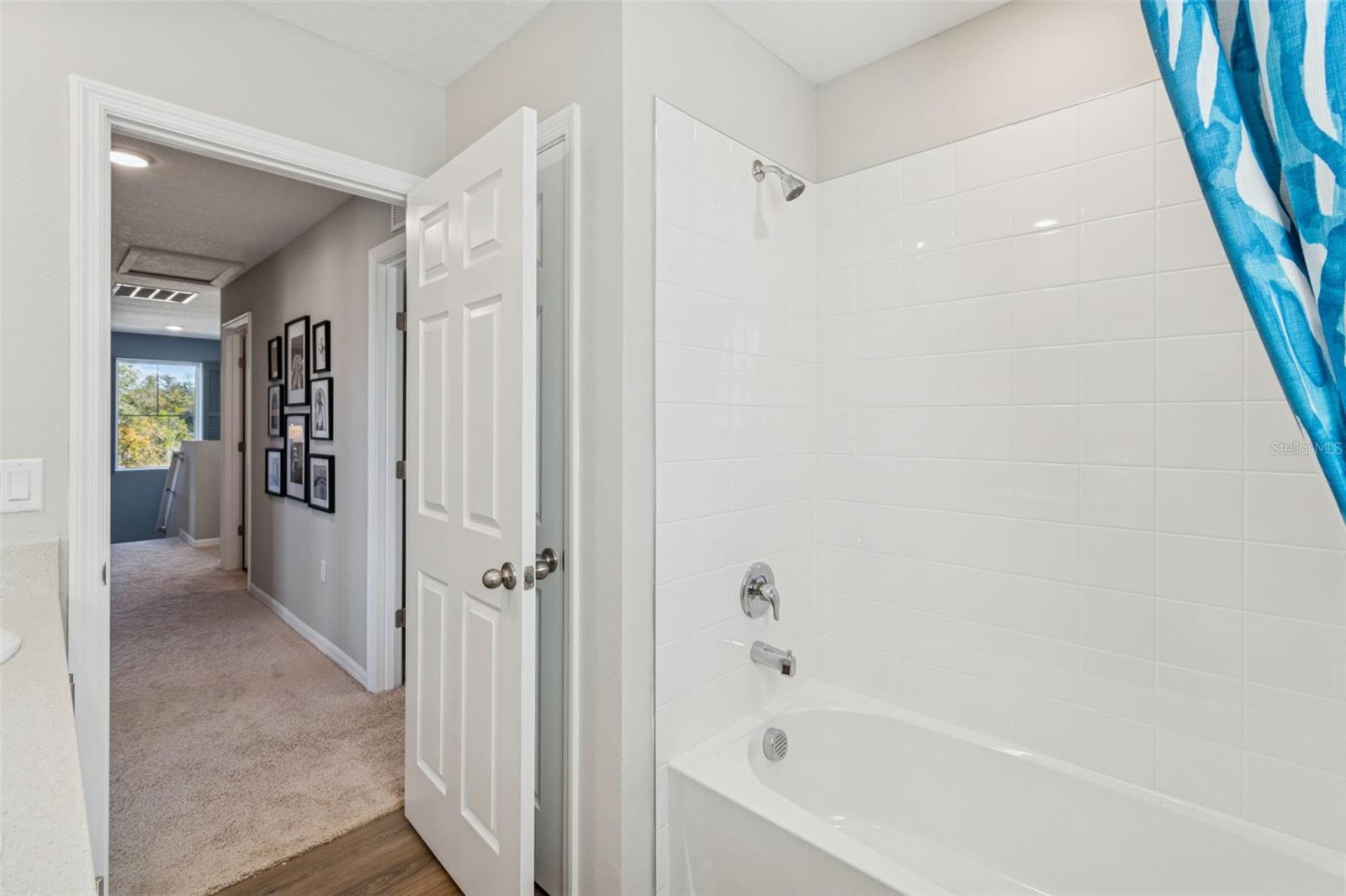 Image 33 of 78 For 601 Ambleside Drive