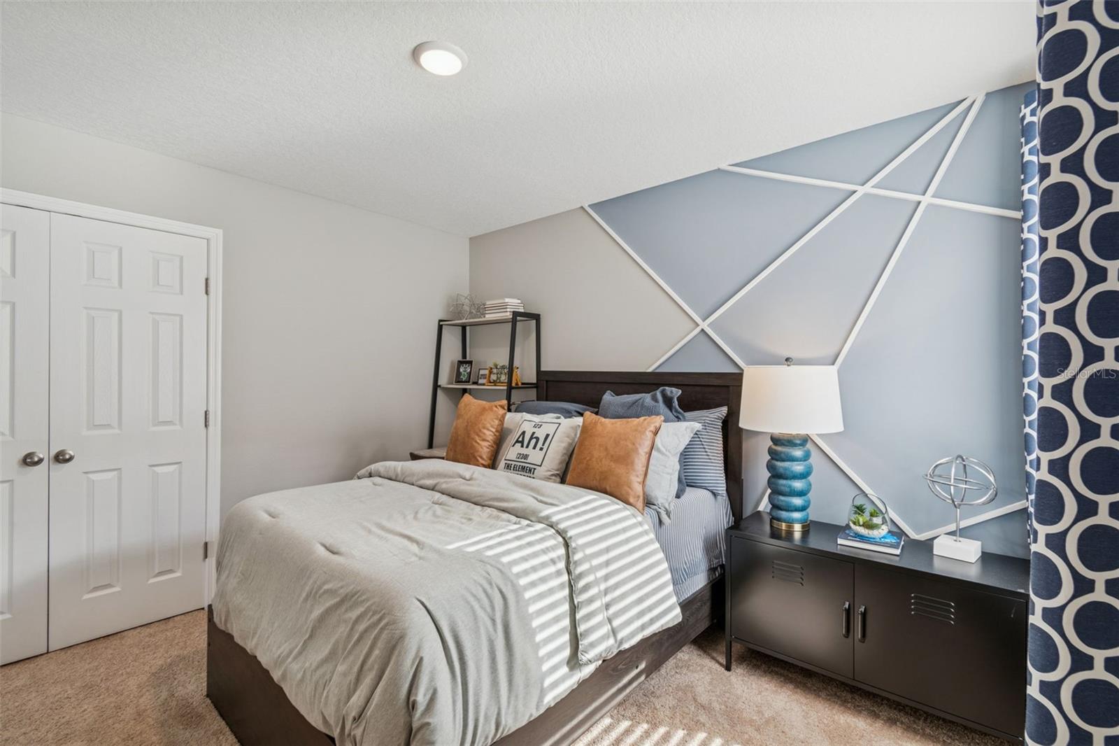 Image 35 of 78 For 601 Ambleside Drive