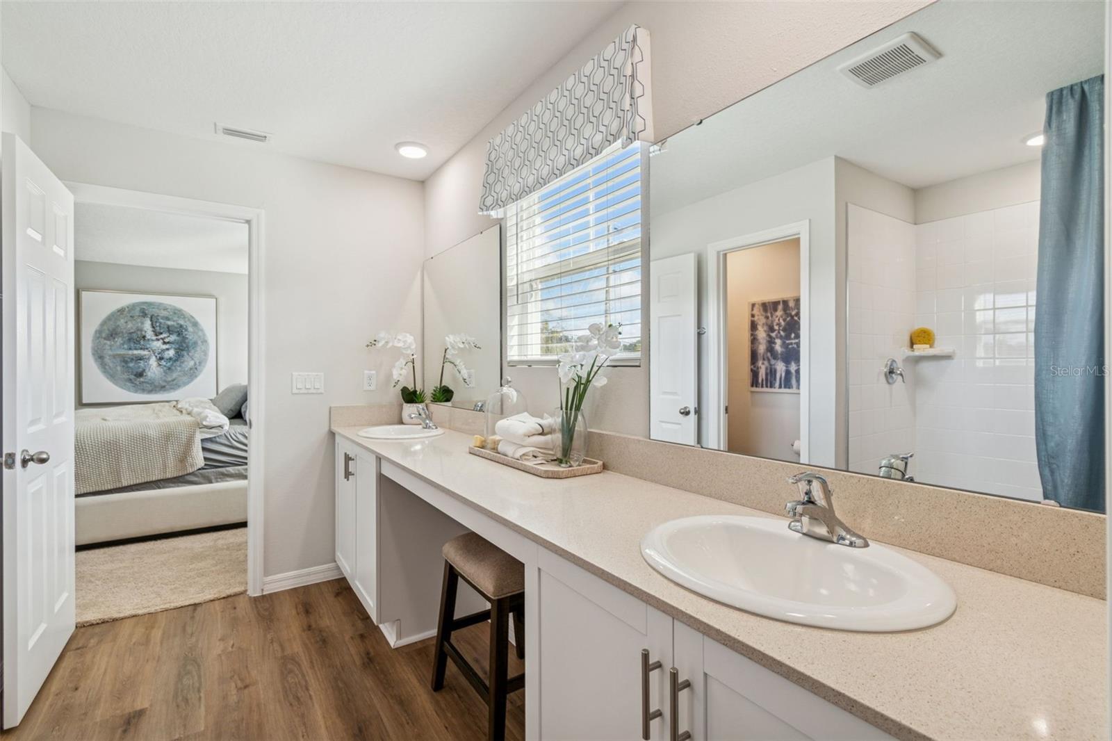 Image 42 of 78 For 601 Ambleside Drive