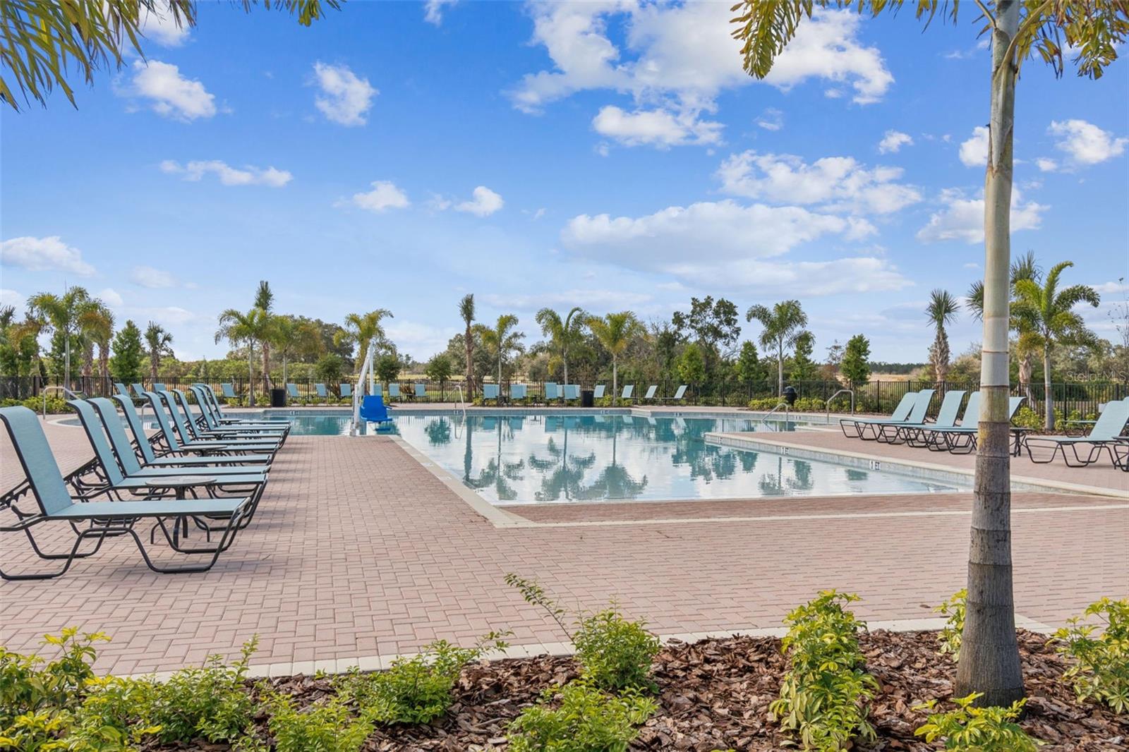 Image 58 of 78 For 601 Ambleside Drive