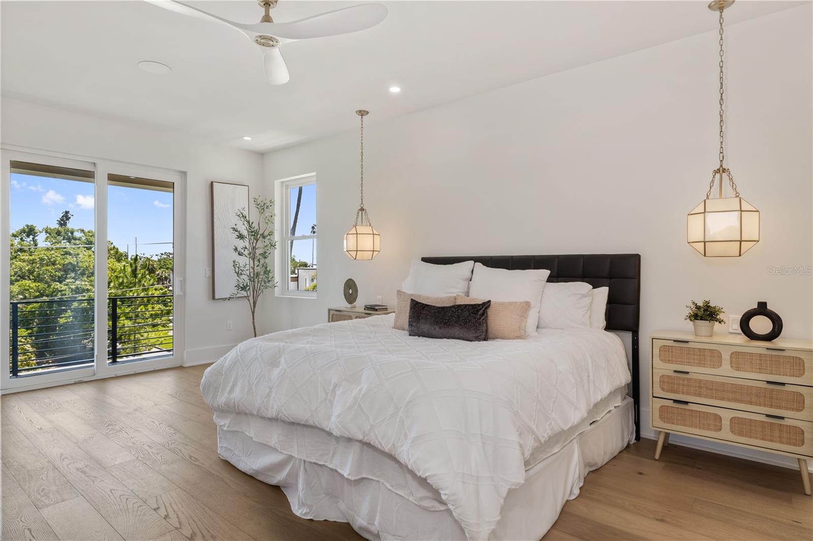 Image 17 of 52 For 531 Danube Avenue