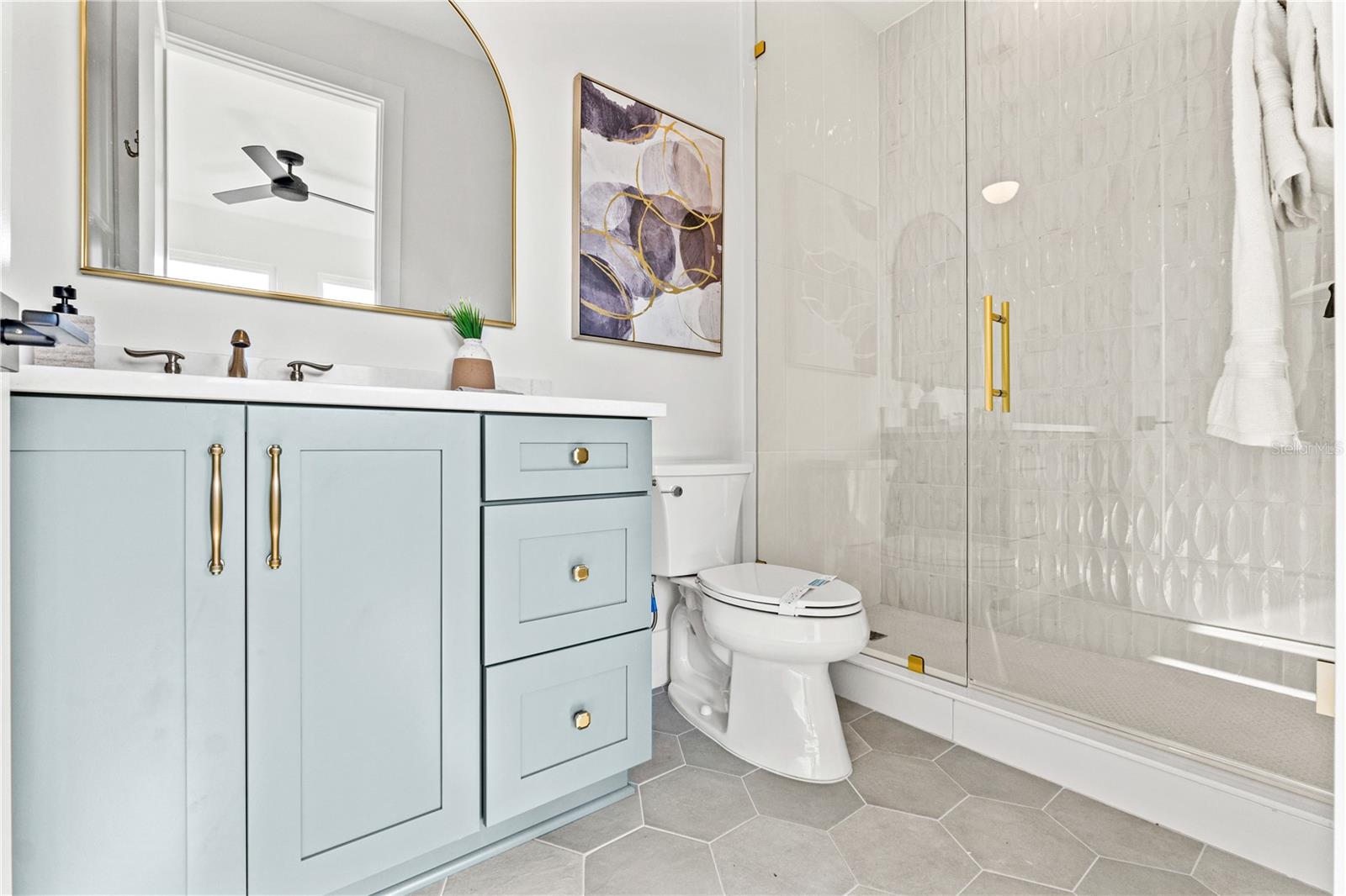 Image 31 of 52 For 531 Danube Avenue