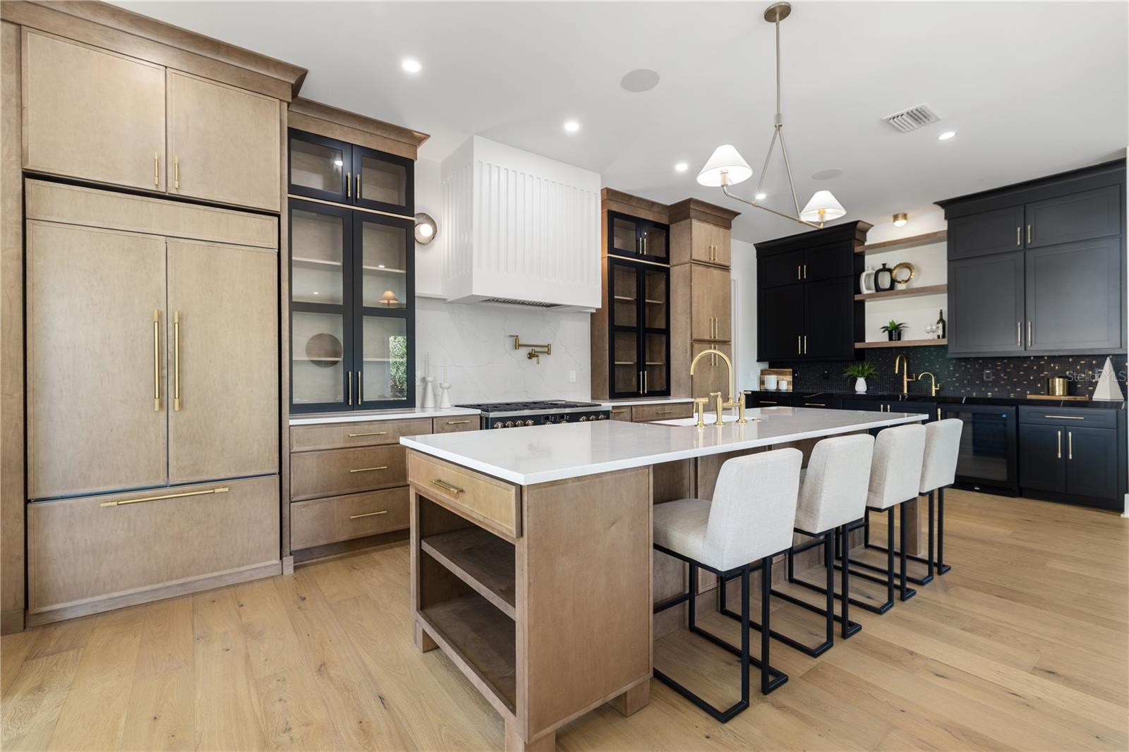 Image 7 of 52 For 531 Danube Avenue