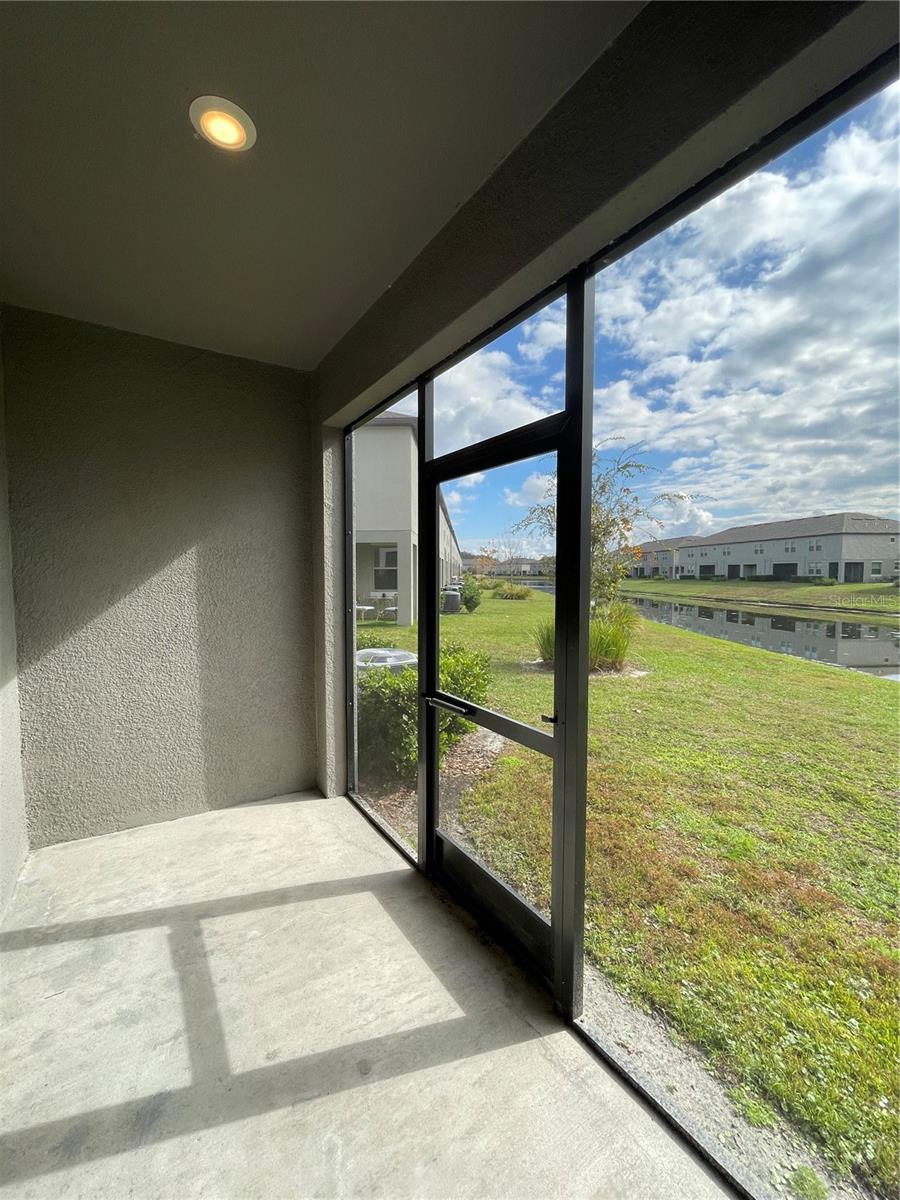 Image 18 of 32 For 31864 Blue Passing Loop