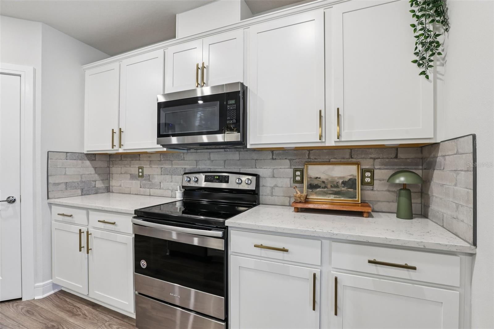 Image 21 of 52 For 6182 Dutton Drive