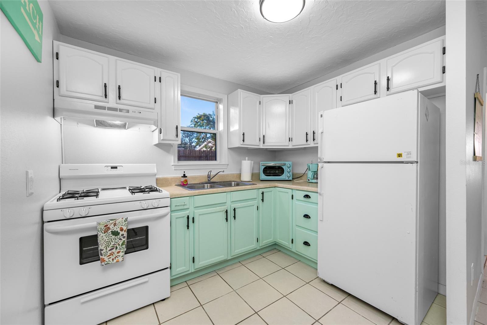 Image 10 of 30 For 1918 Macomber Avenue