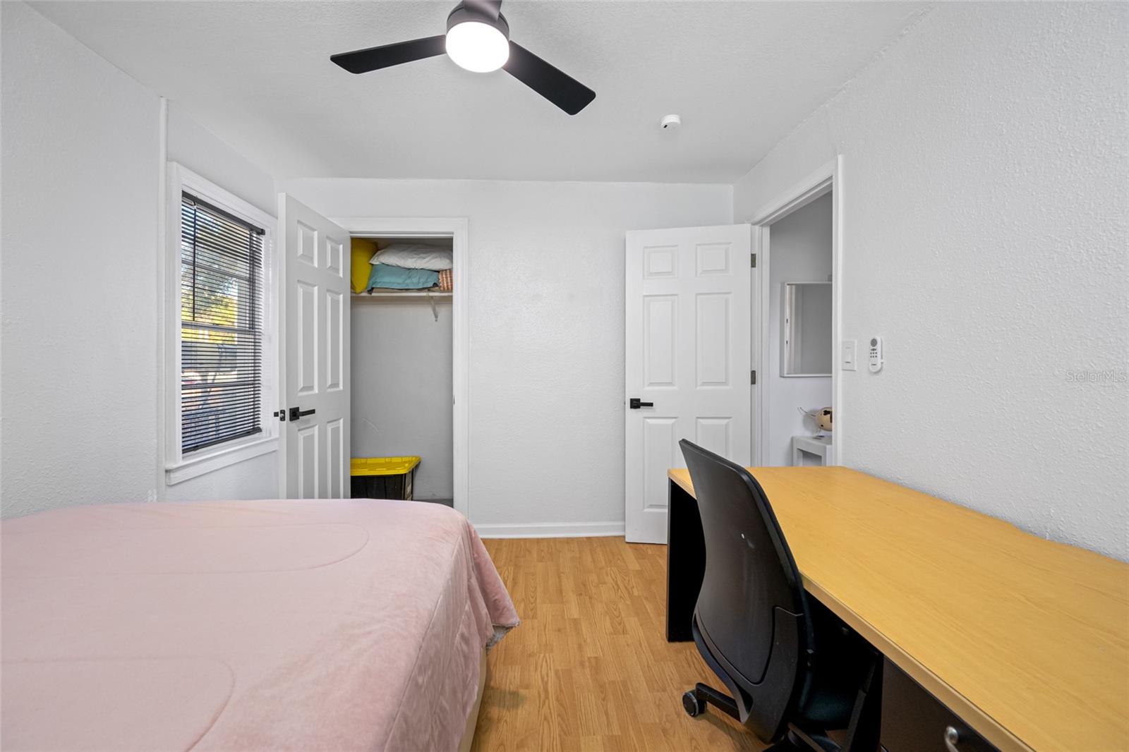 Image 22 of 30 For 1918 Macomber Avenue