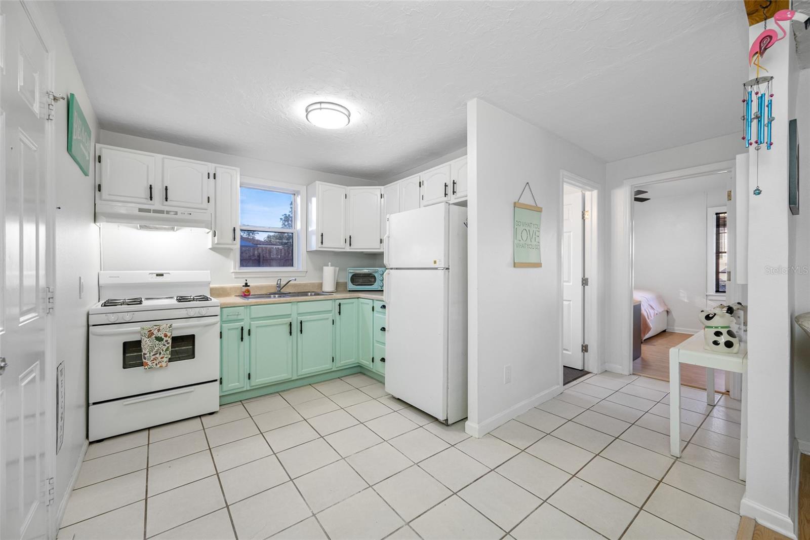 Image 8 of 30 For 1918 Macomber Avenue