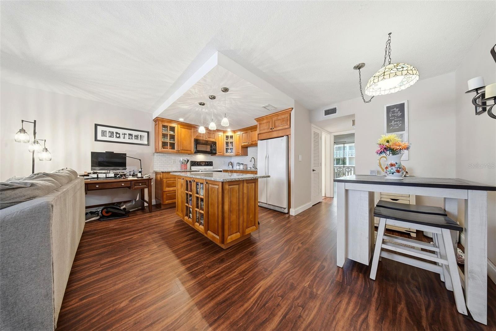 Image 10 of 31 For 2612 Pearce Drive 209