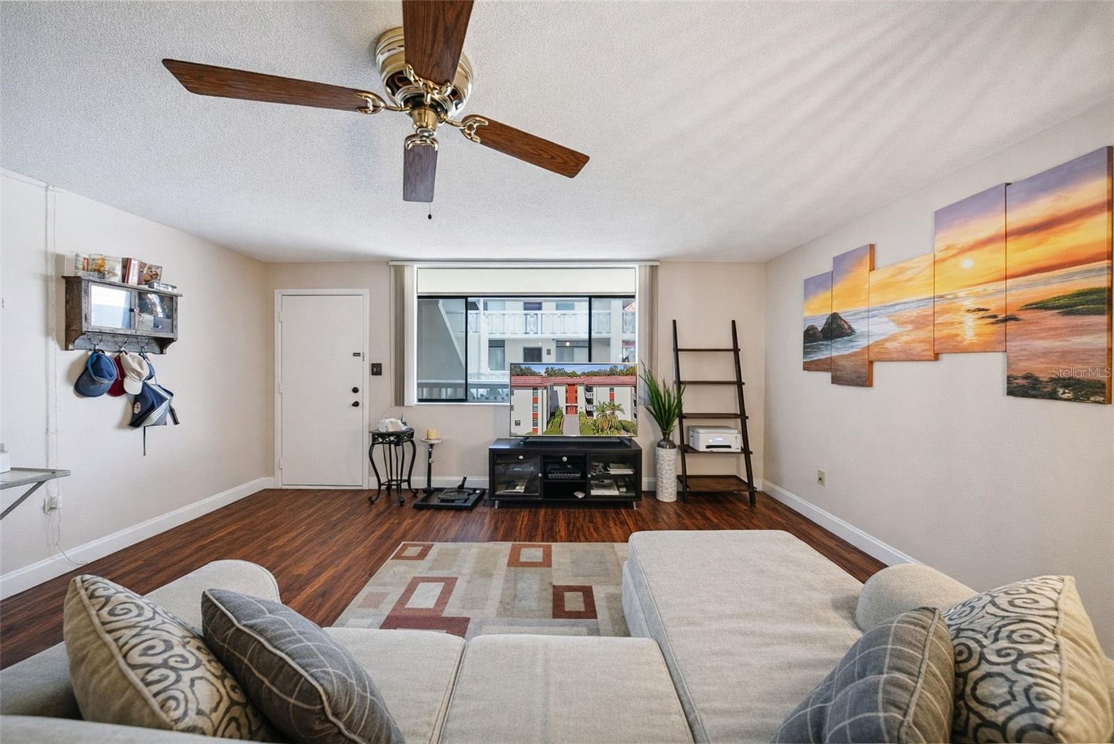 Image 7 of 31 For 2612 Pearce Drive 209