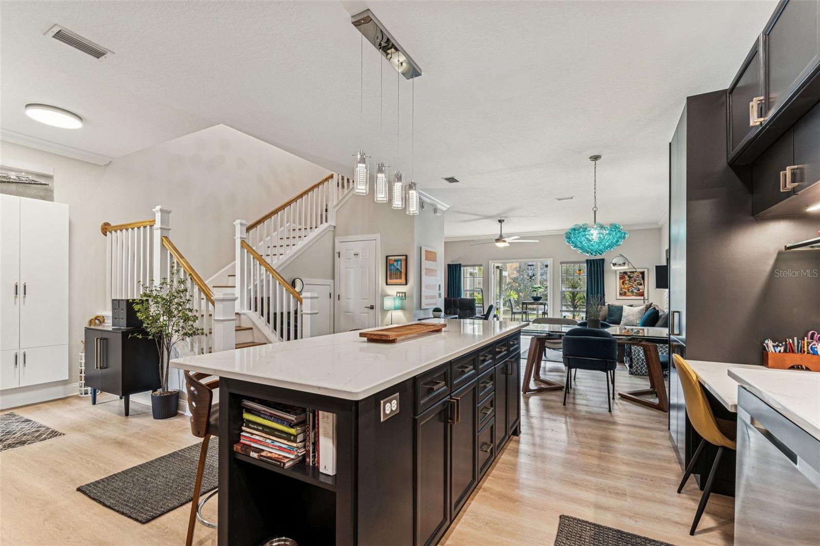 Image 4 of 46 For 255 Valencia Circle