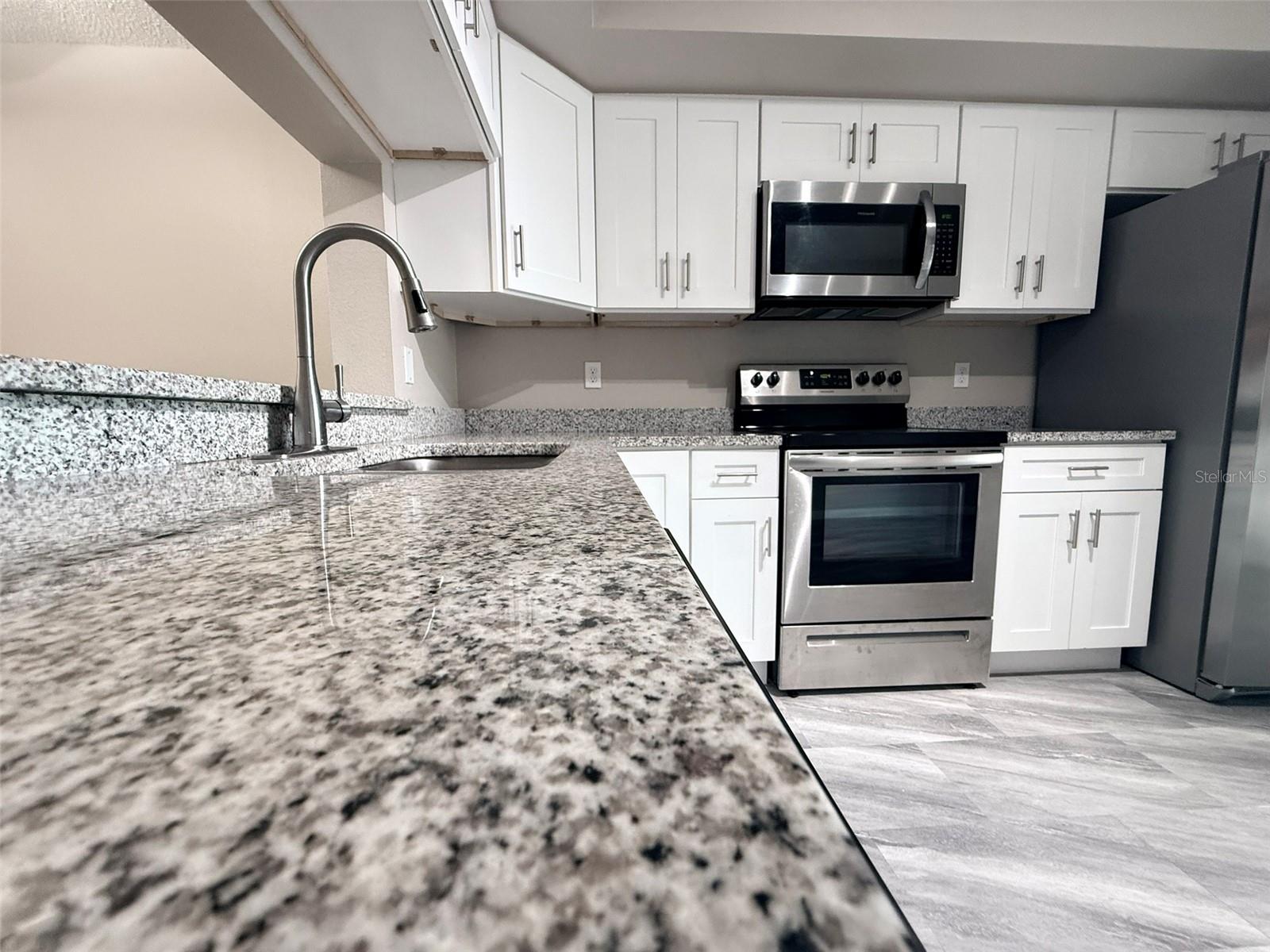 Image 10 of 28 For 7218 Bank Drive 205