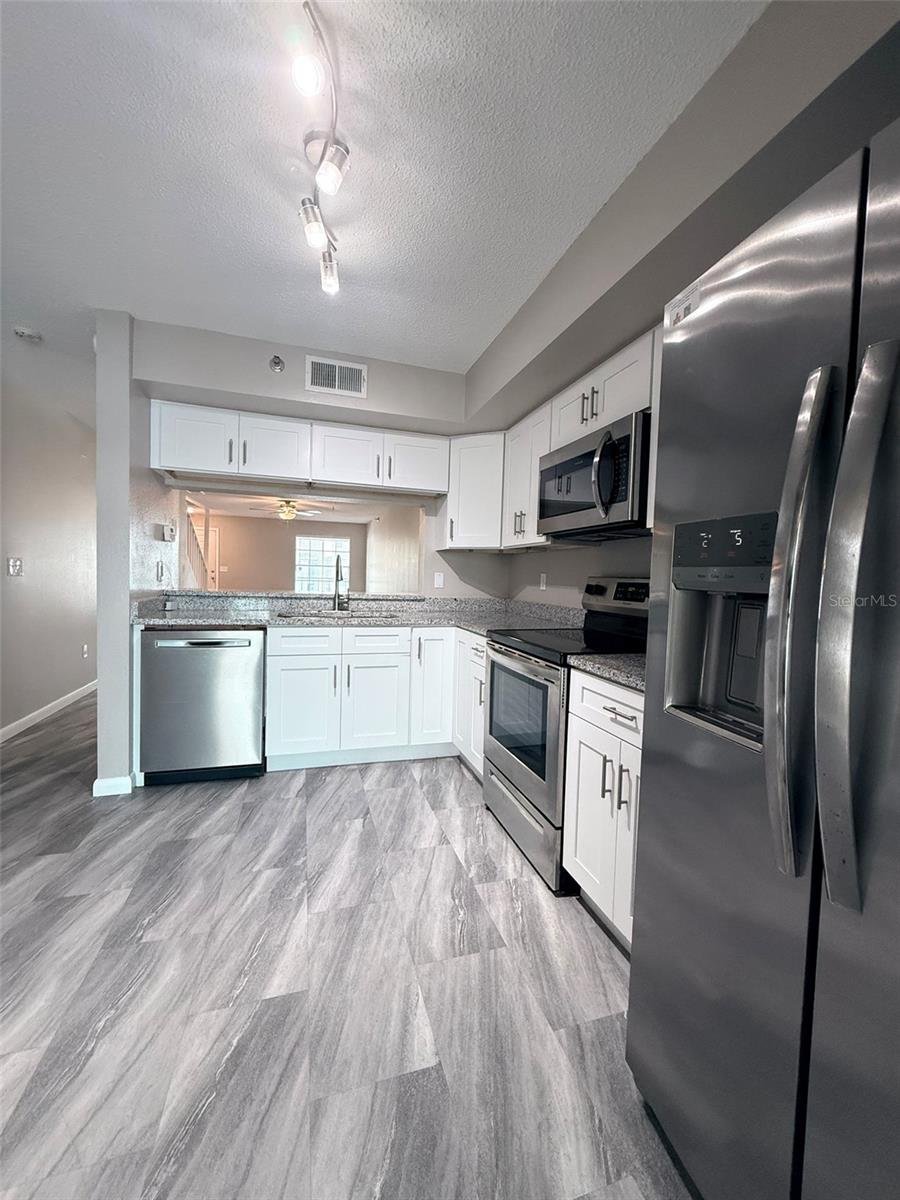 Image 11 of 28 For 7218 Bank Drive 205