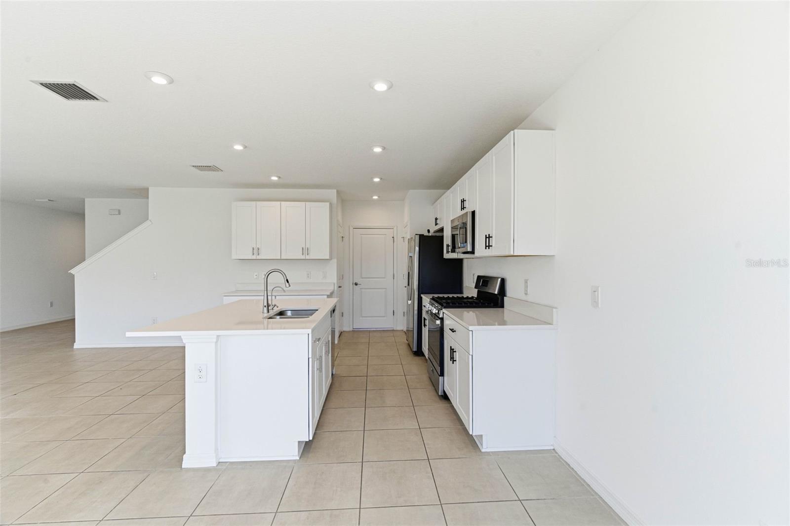 Image 11 of 38 For 5905 Laurelcrest Glen