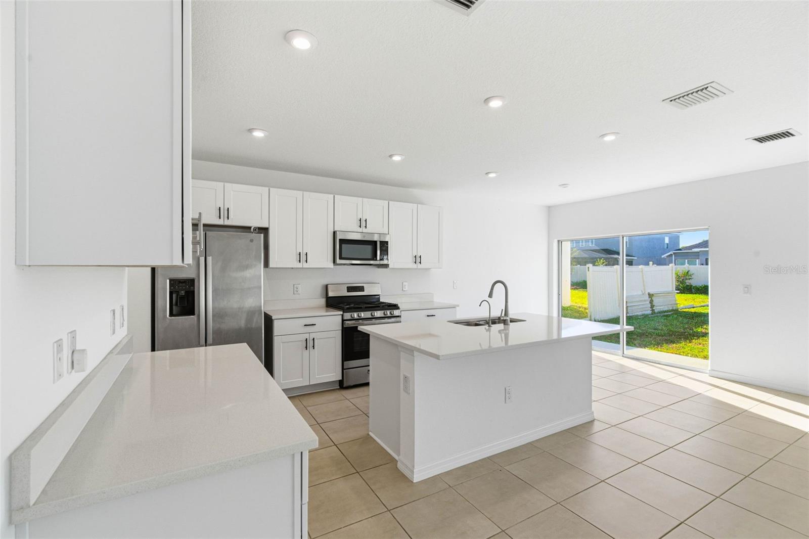 Image 13 of 38 For 5905 Laurelcrest Glen