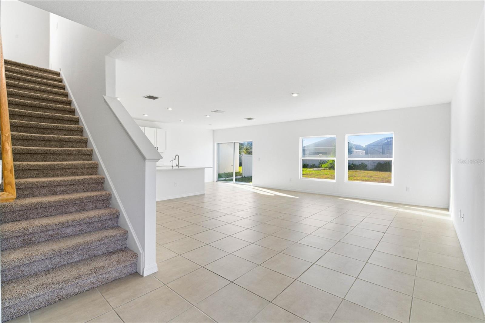 Image 15 of 38 For 5905 Laurelcrest Glen