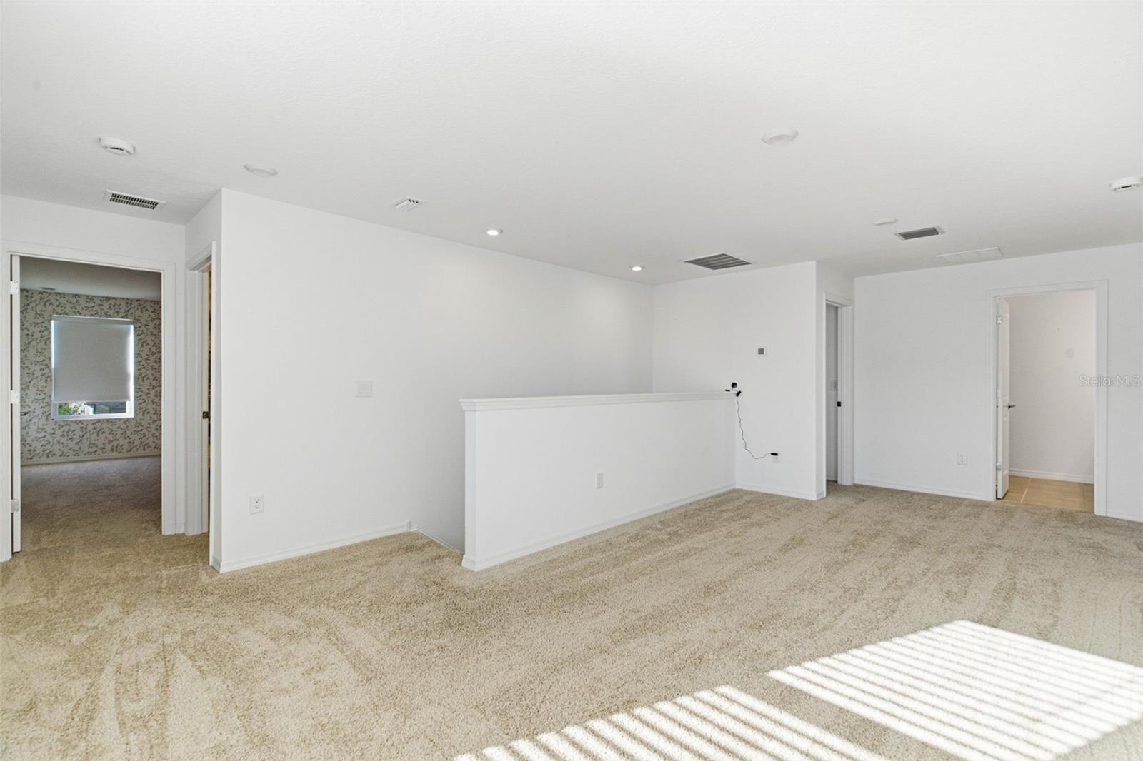 Image 16 of 38 For 5905 Laurelcrest Glen