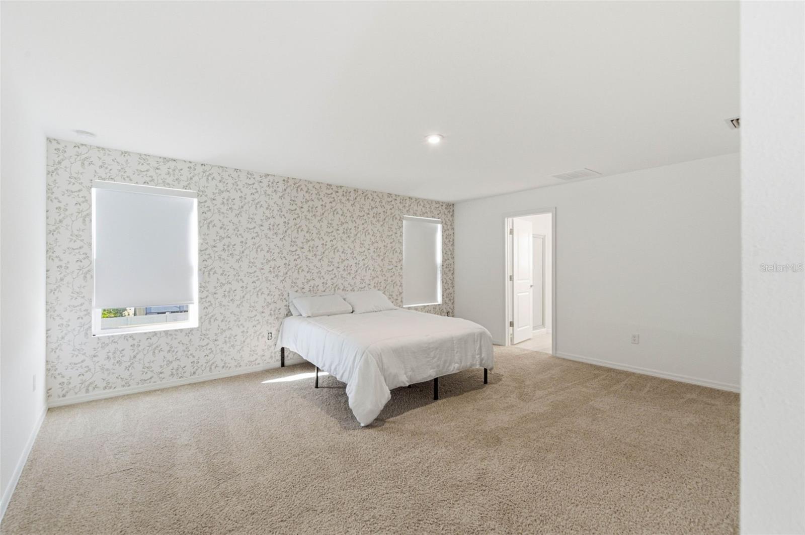 Image 18 of 38 For 5905 Laurelcrest Glen