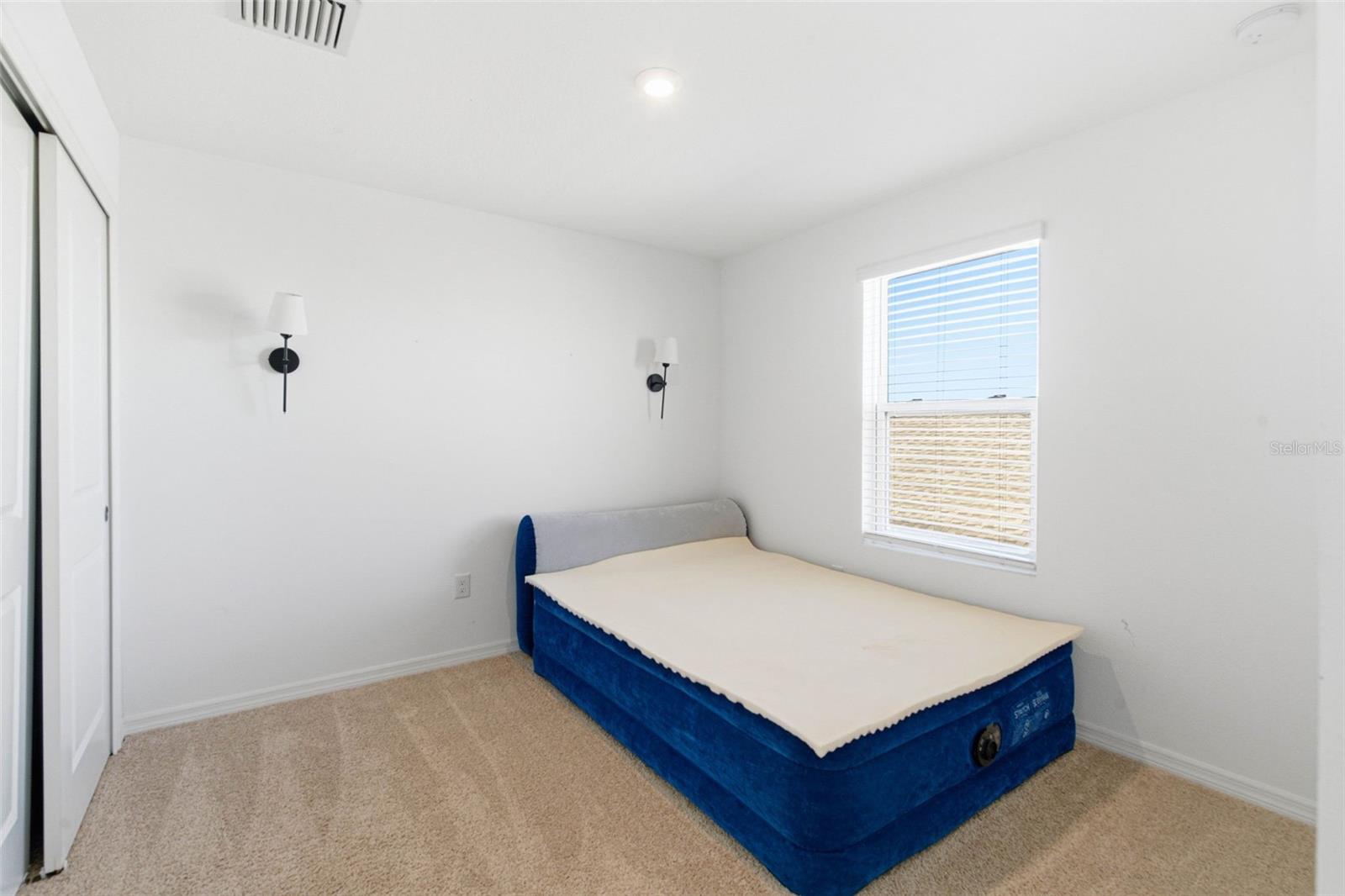 Image 23 of 38 For 5905 Laurelcrest Glen