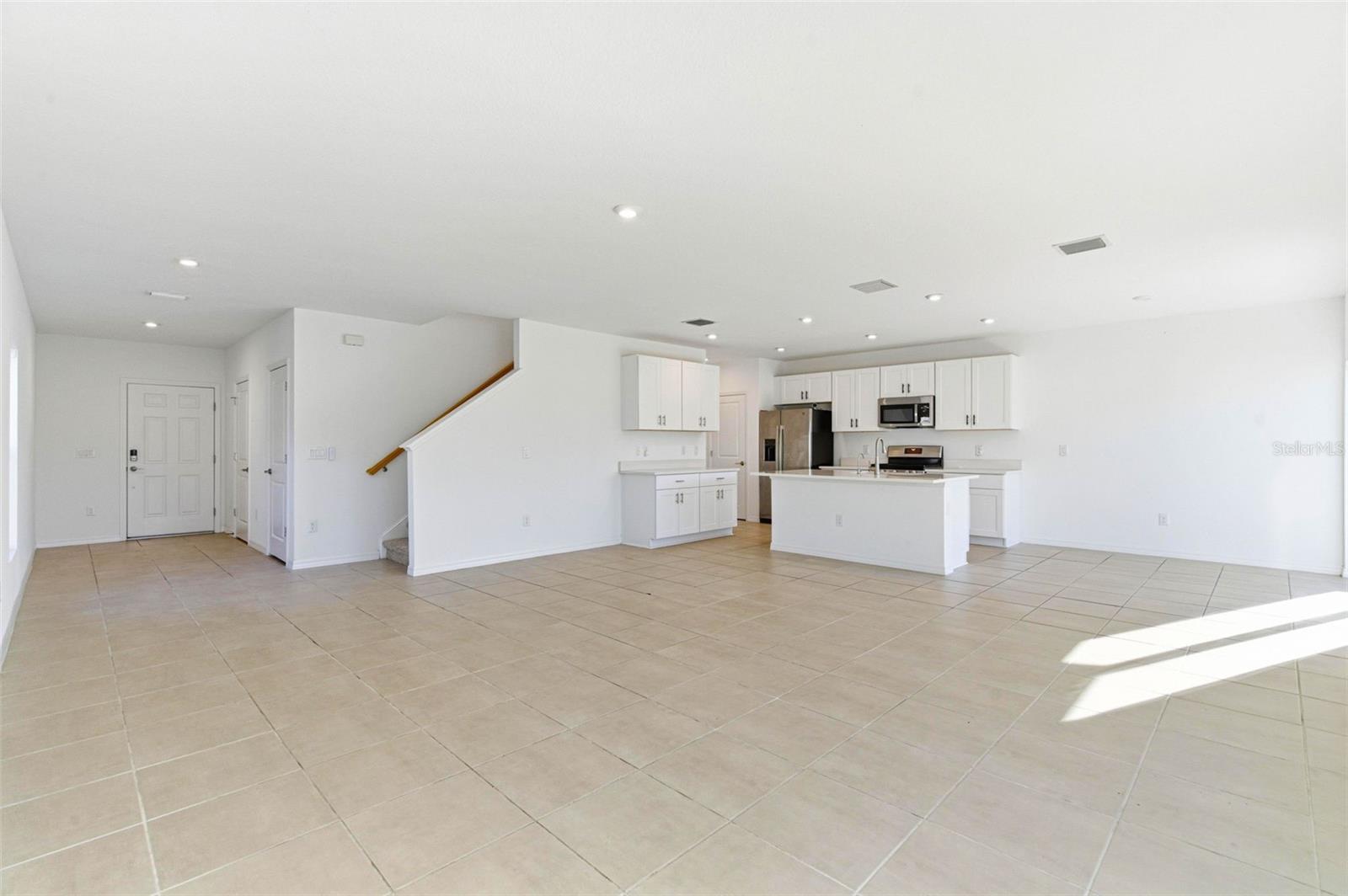 Image 8 of 38 For 5905 Laurelcrest Glen