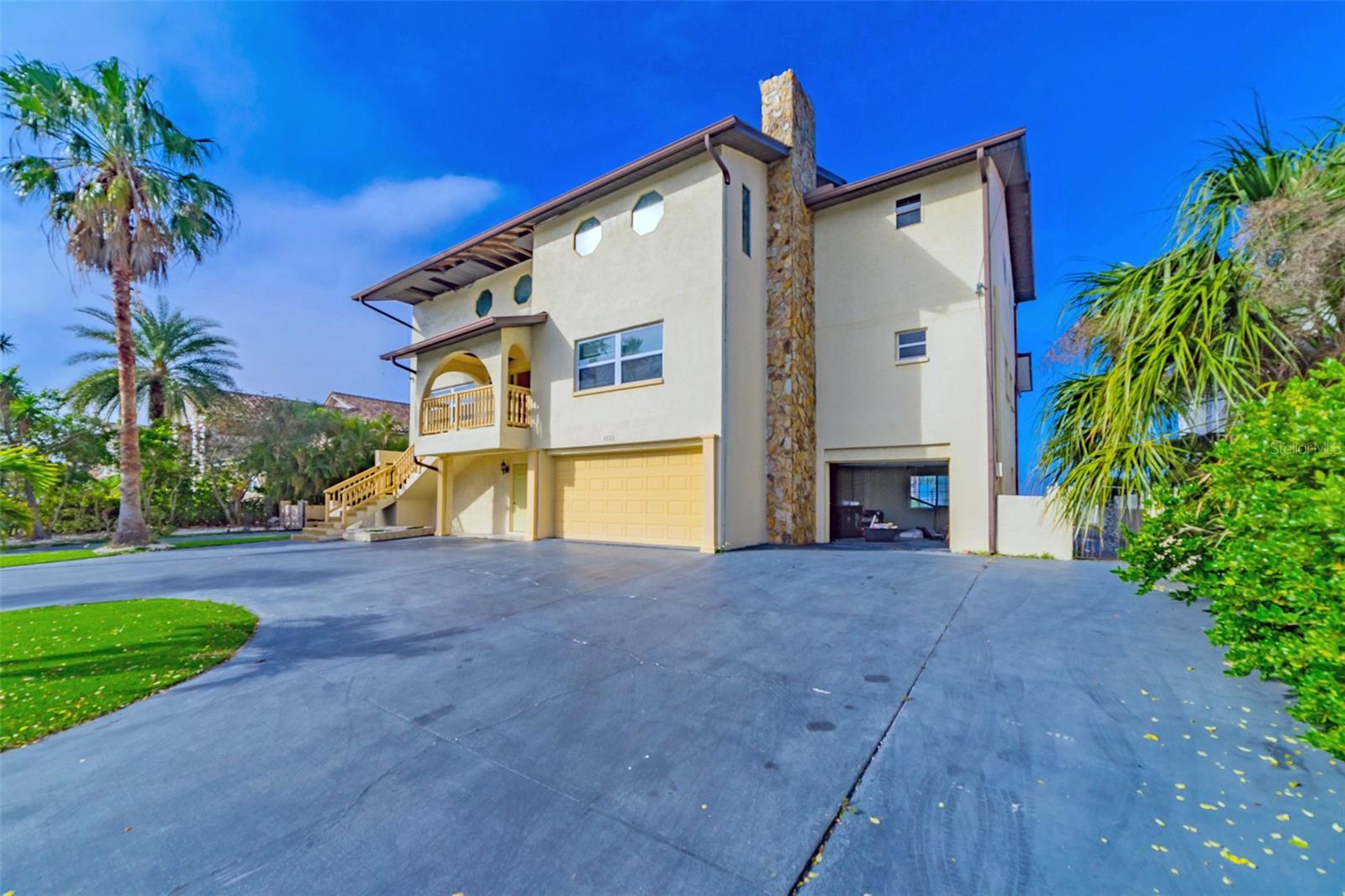 Image 24 of 100 For 5521 Westshore Drive