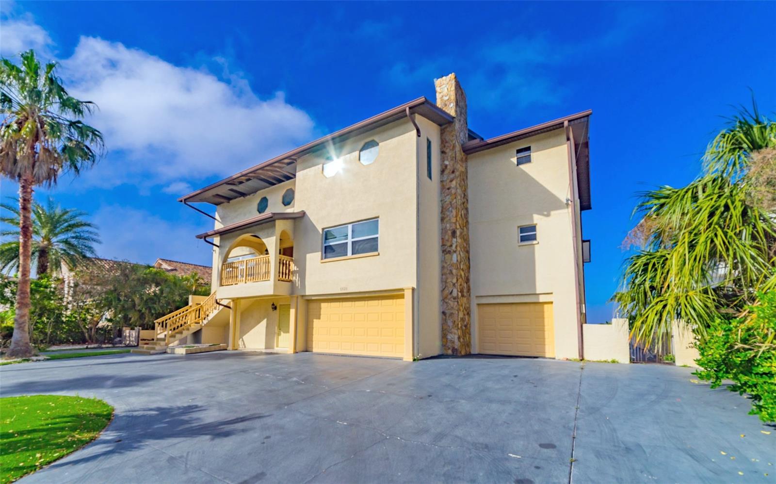 Image 25 of 100 For 5521 Westshore Drive