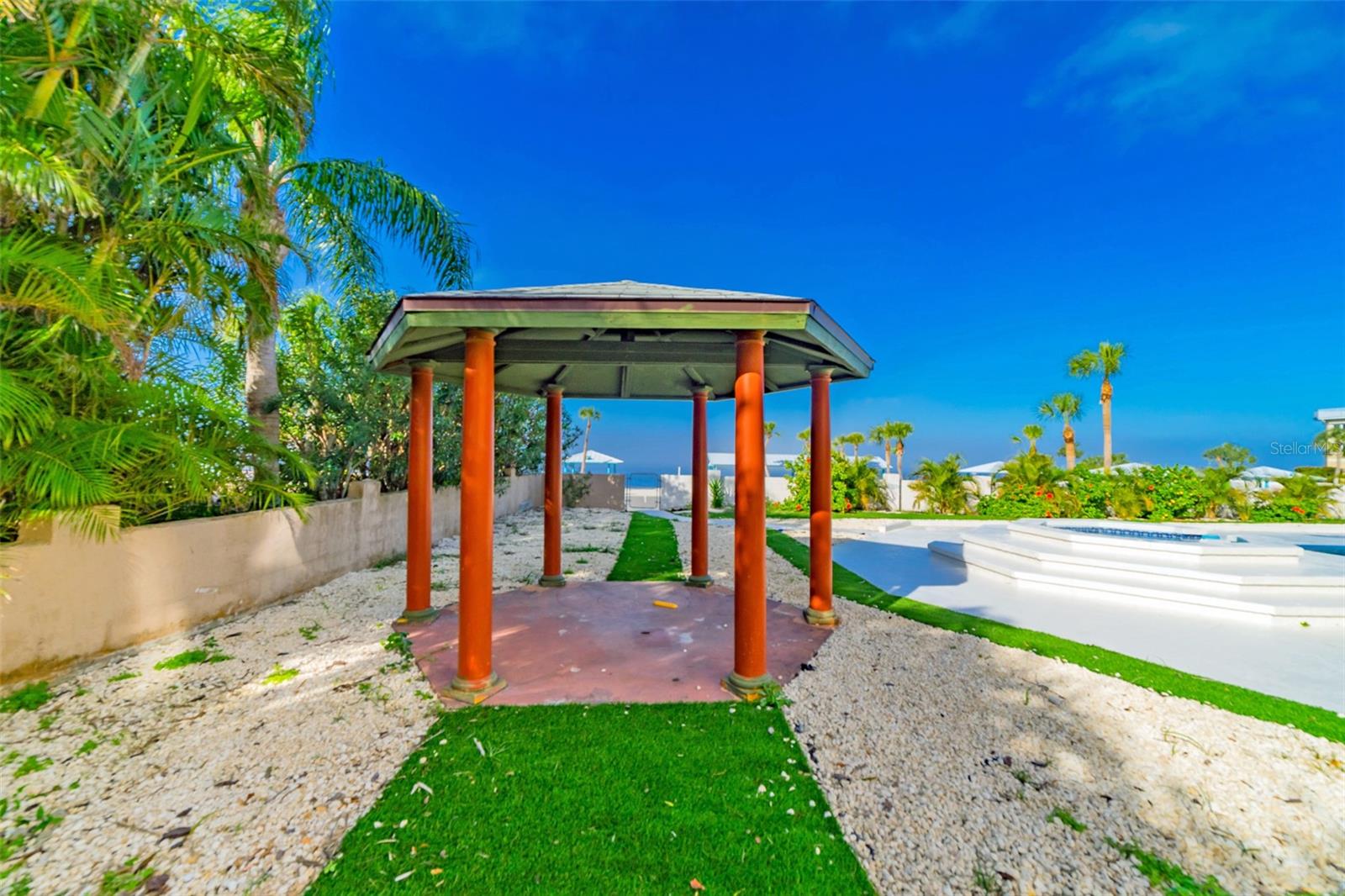 Image 31 of 100 For 5521 Westshore Drive