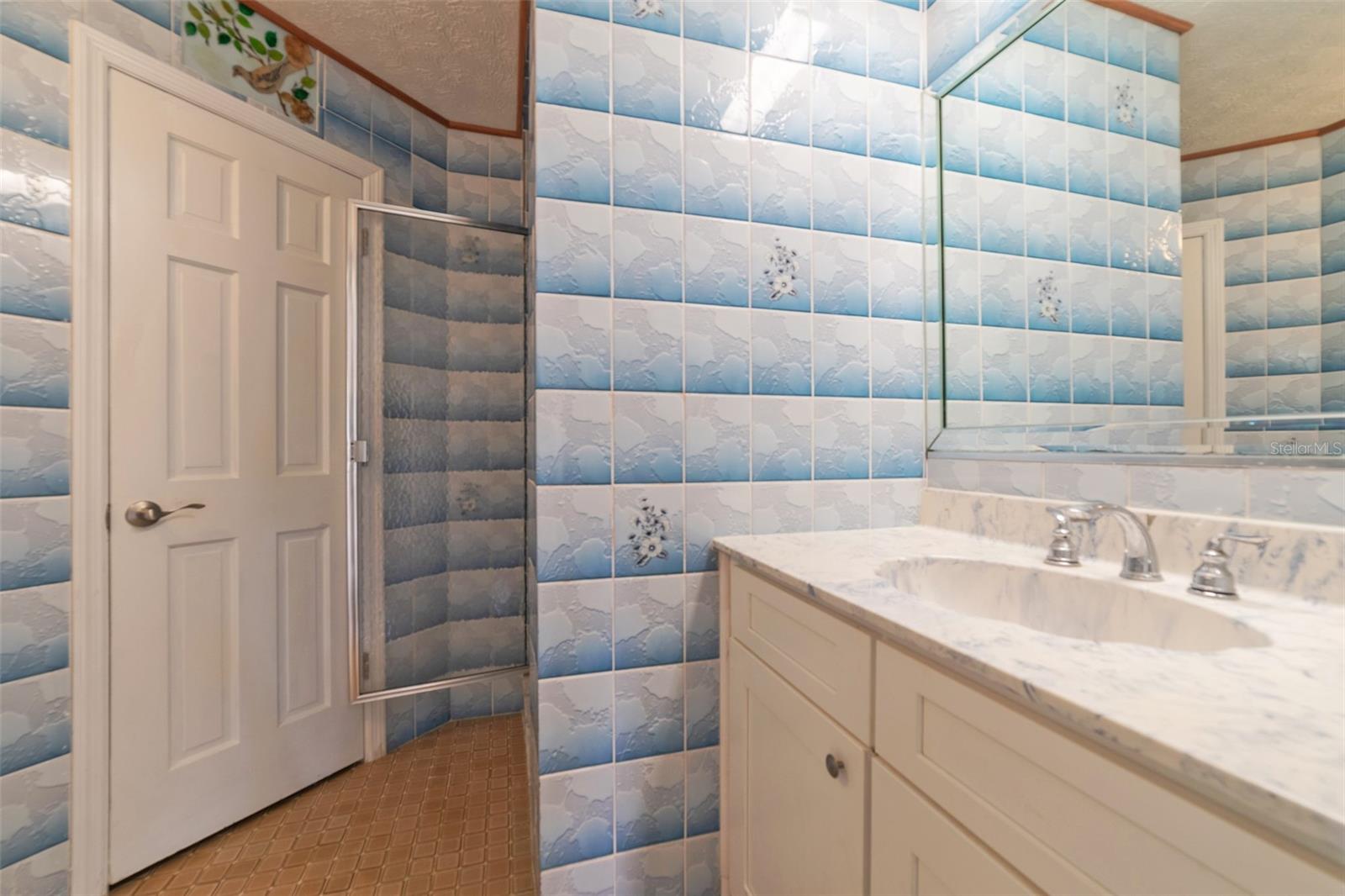 Image 39 of 100 For 5521 Westshore Drive