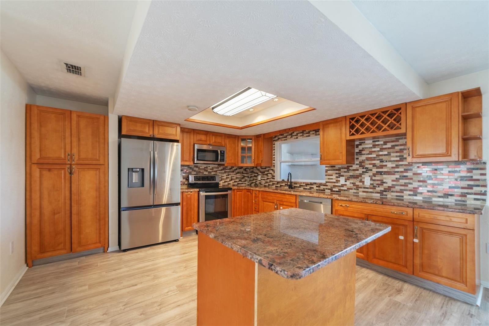 Image 43 of 100 For 5521 Westshore Drive