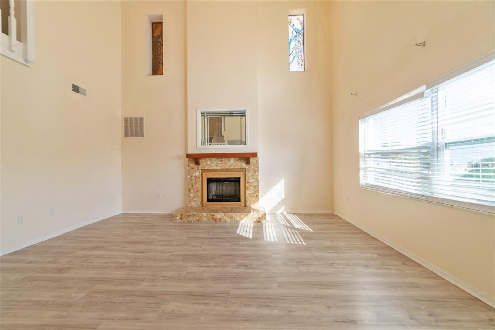 Image 62 of 100 For 5521 Westshore Drive