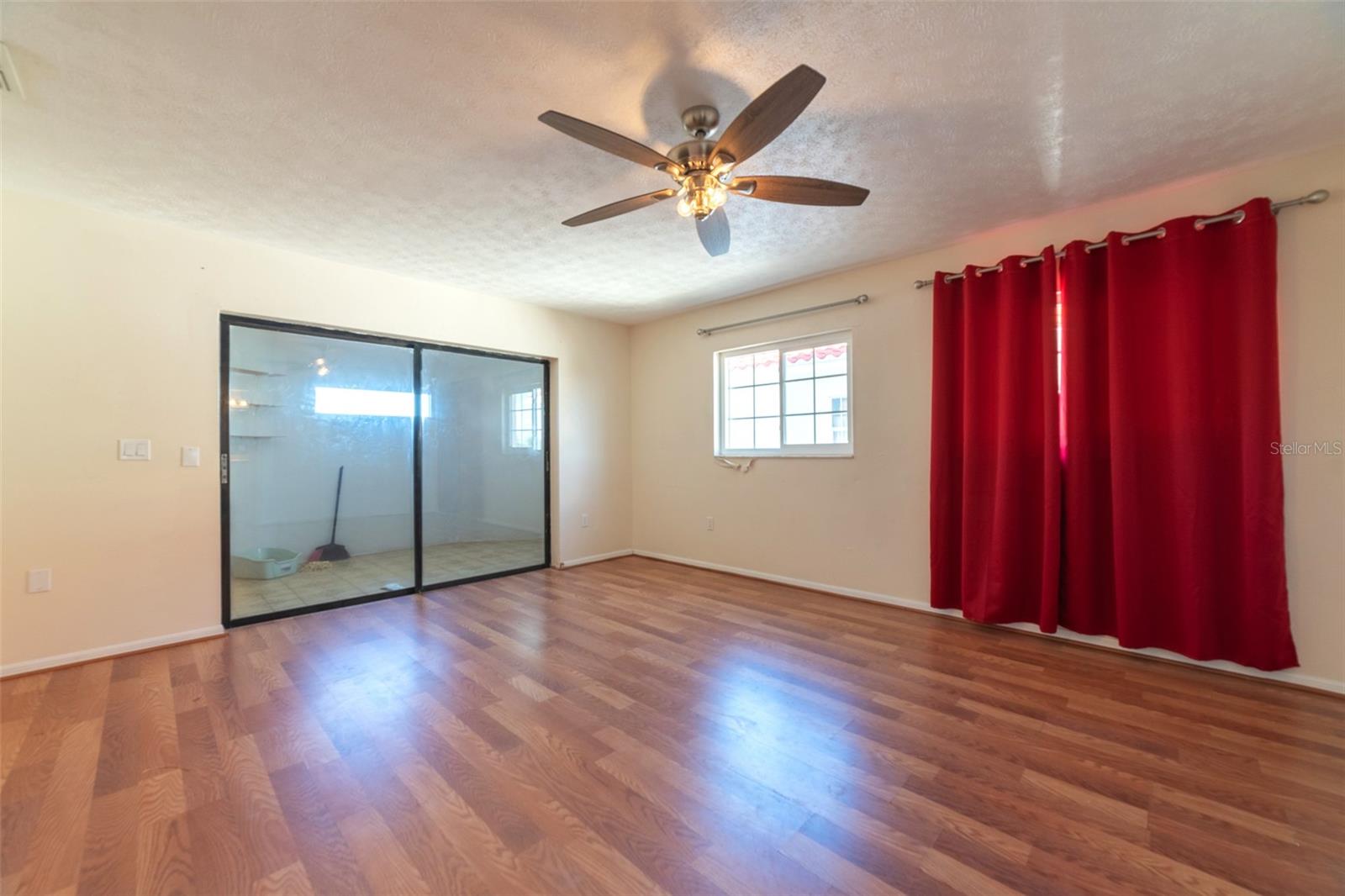 Image 65 of 100 For 5521 Westshore Drive