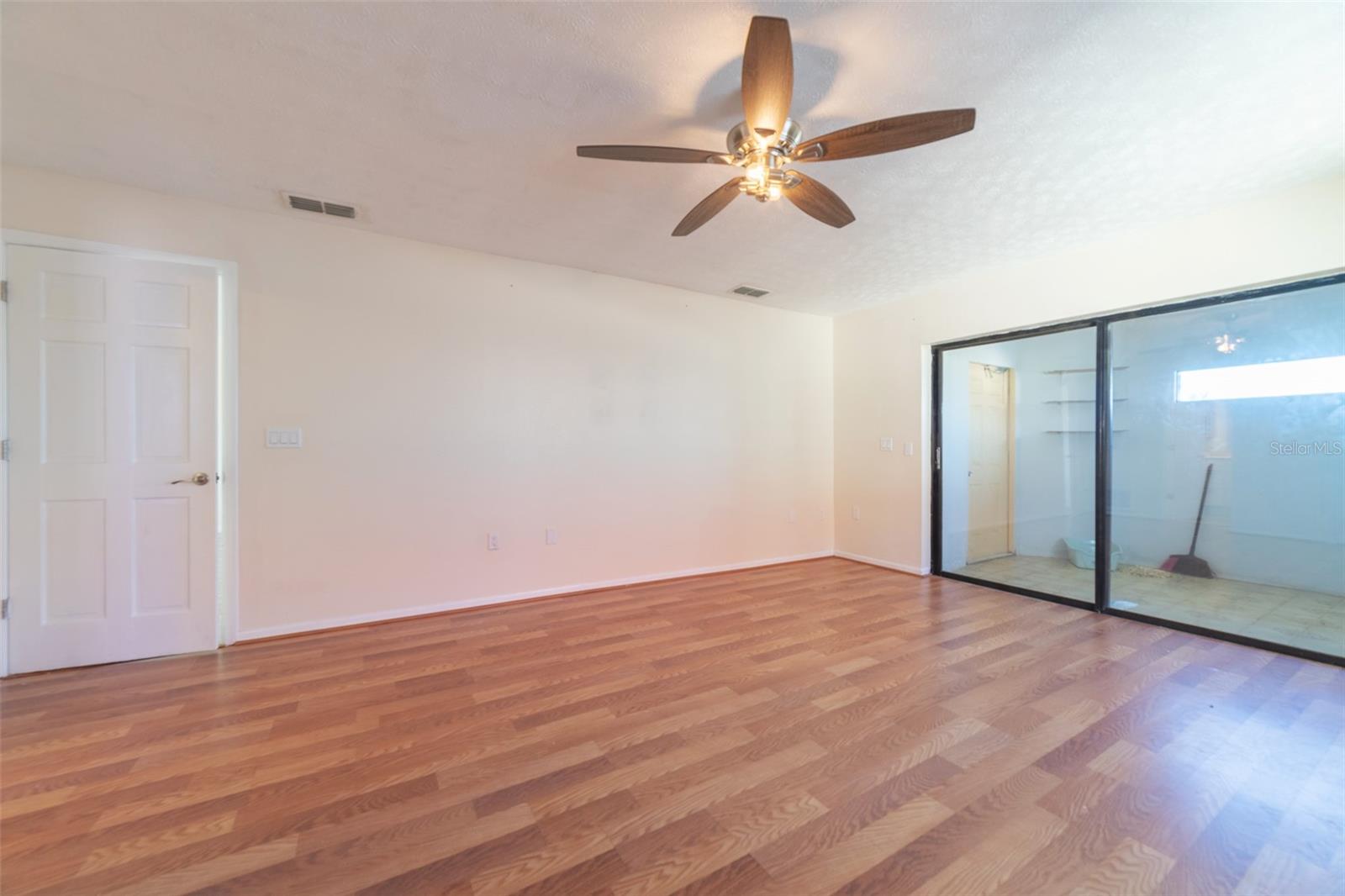 Image 69 of 100 For 5521 Westshore Drive