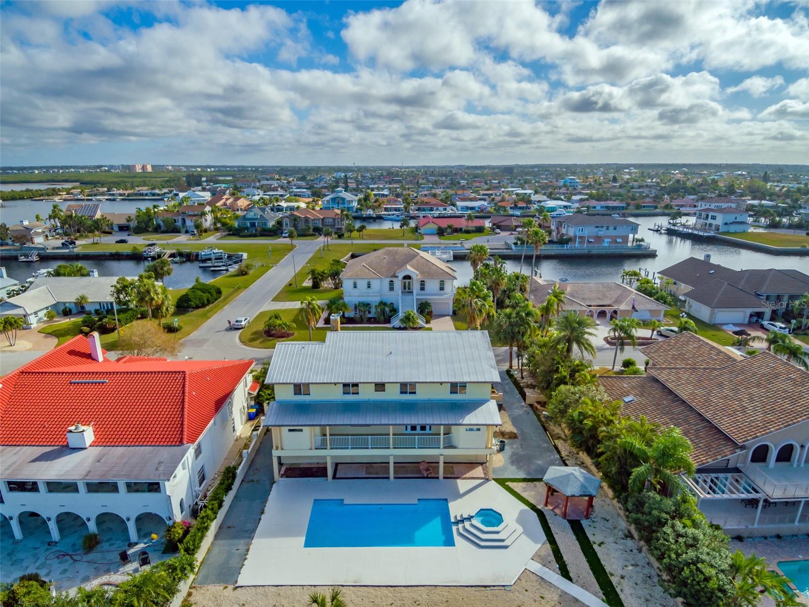 Image 8 of 100 For 5521 Westshore Drive