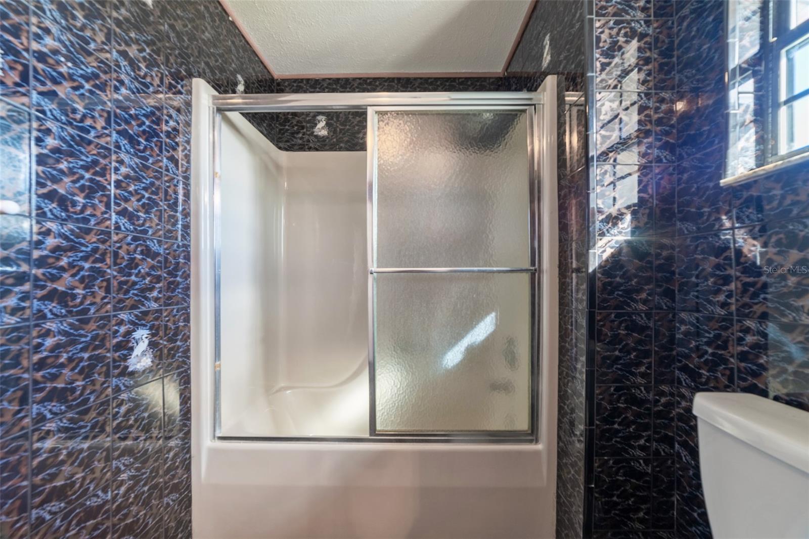 Image 92 of 100 For 5521 Westshore Drive