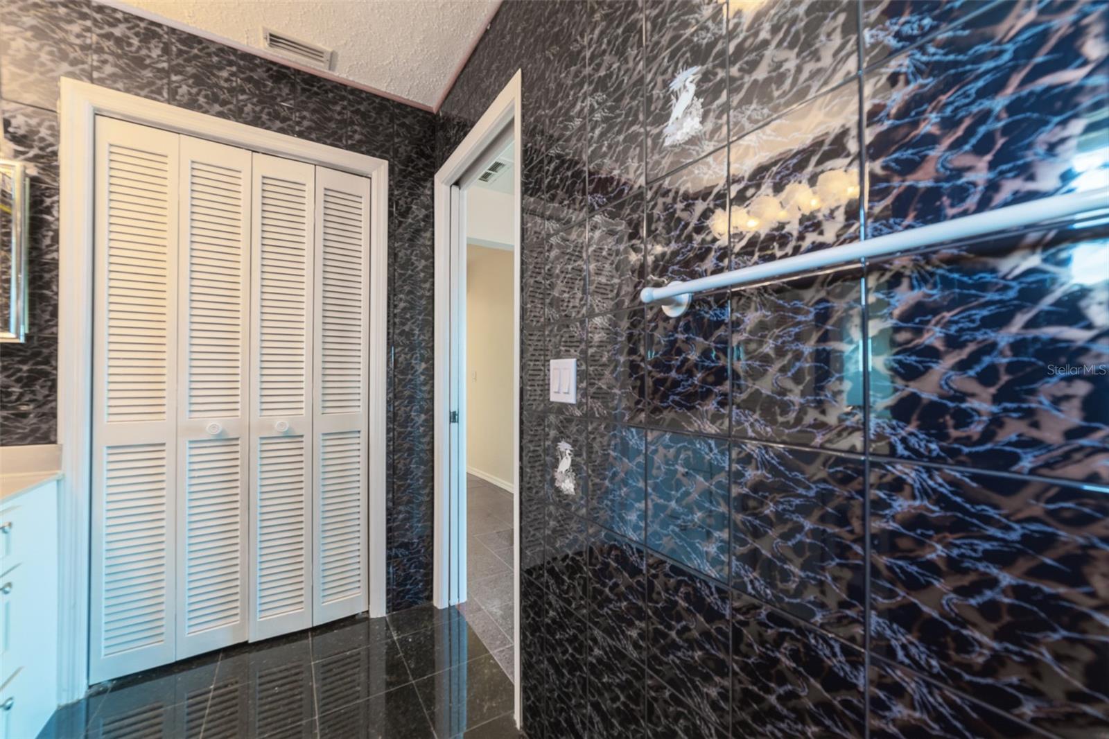 Image 94 of 100 For 5521 Westshore Drive