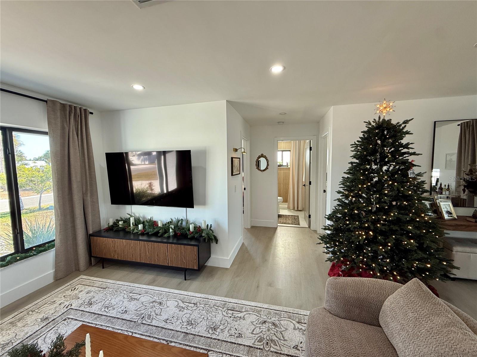 Image 11 of 39 For 6510 Abaco Drive