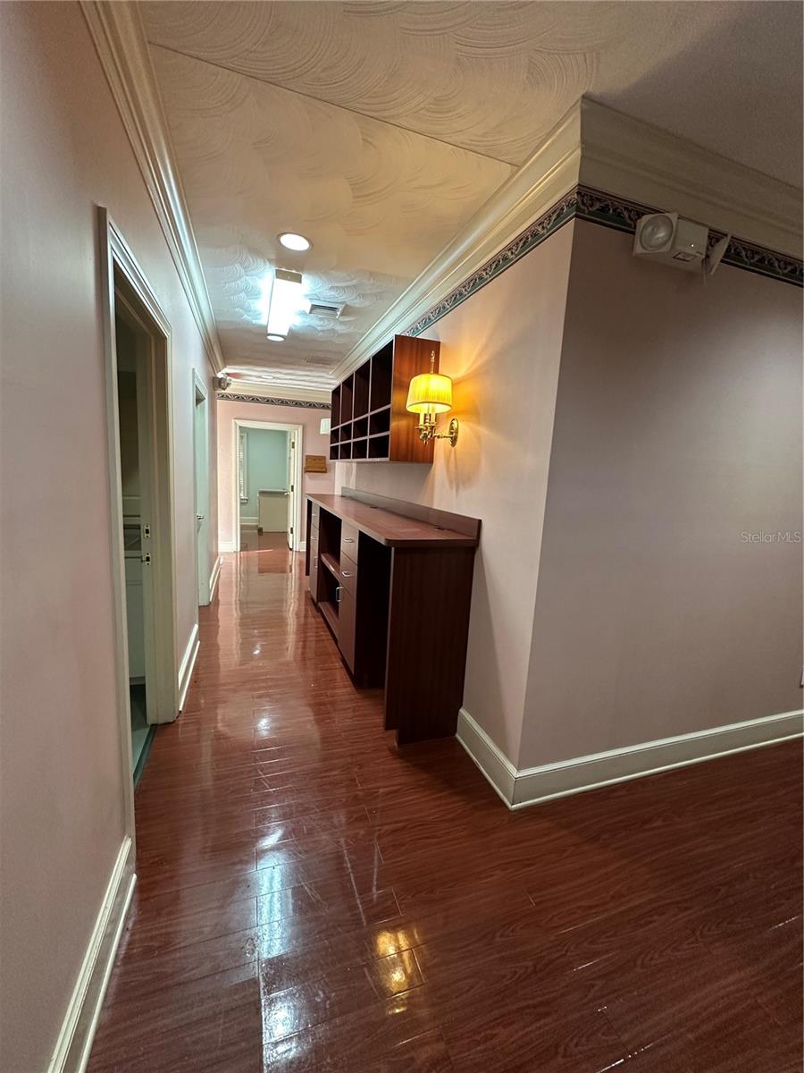 Image 20 of 26 For 1005 Pinellas Street