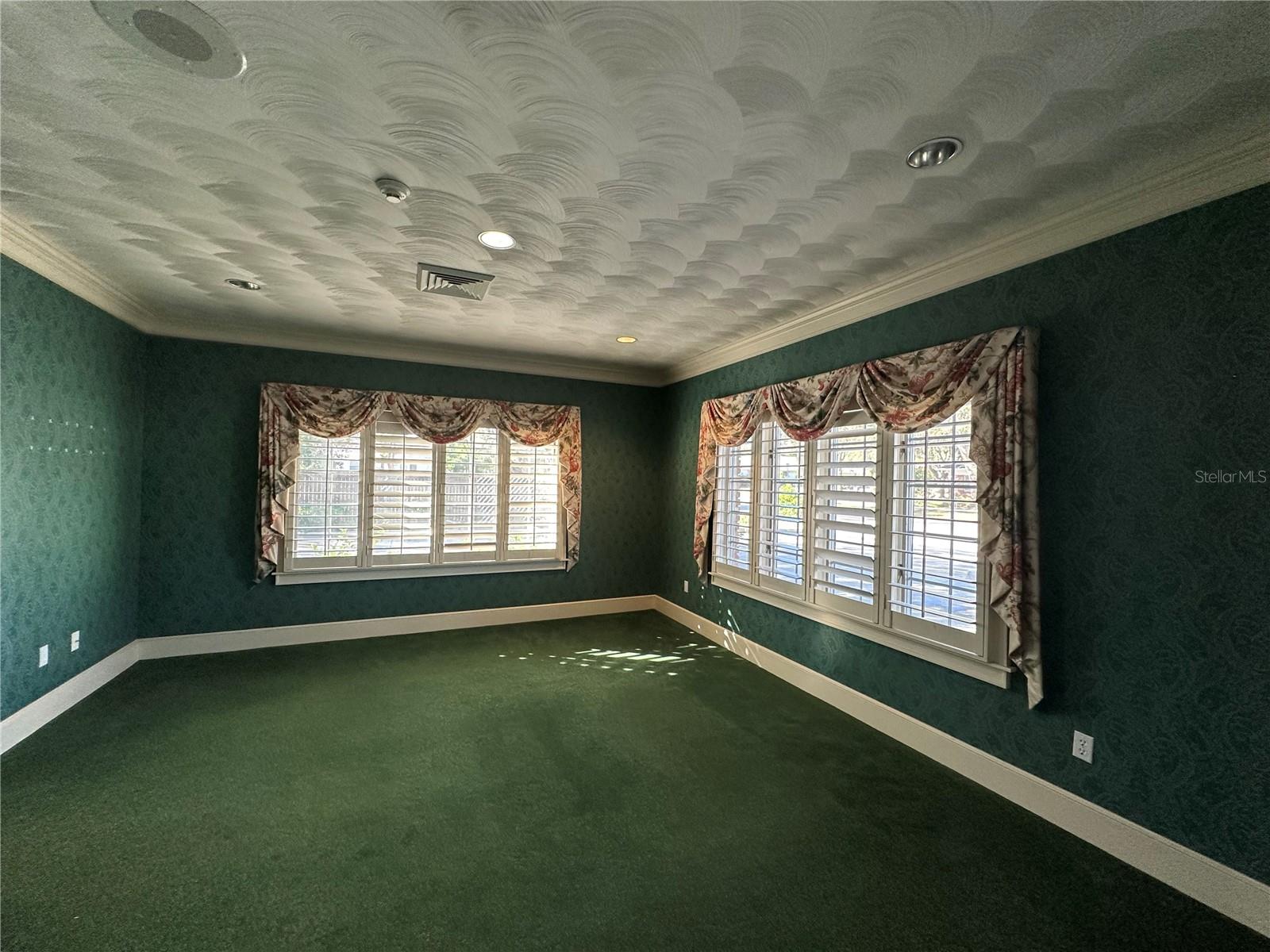 Image 5 of 26 For 1005 Pinellas Street