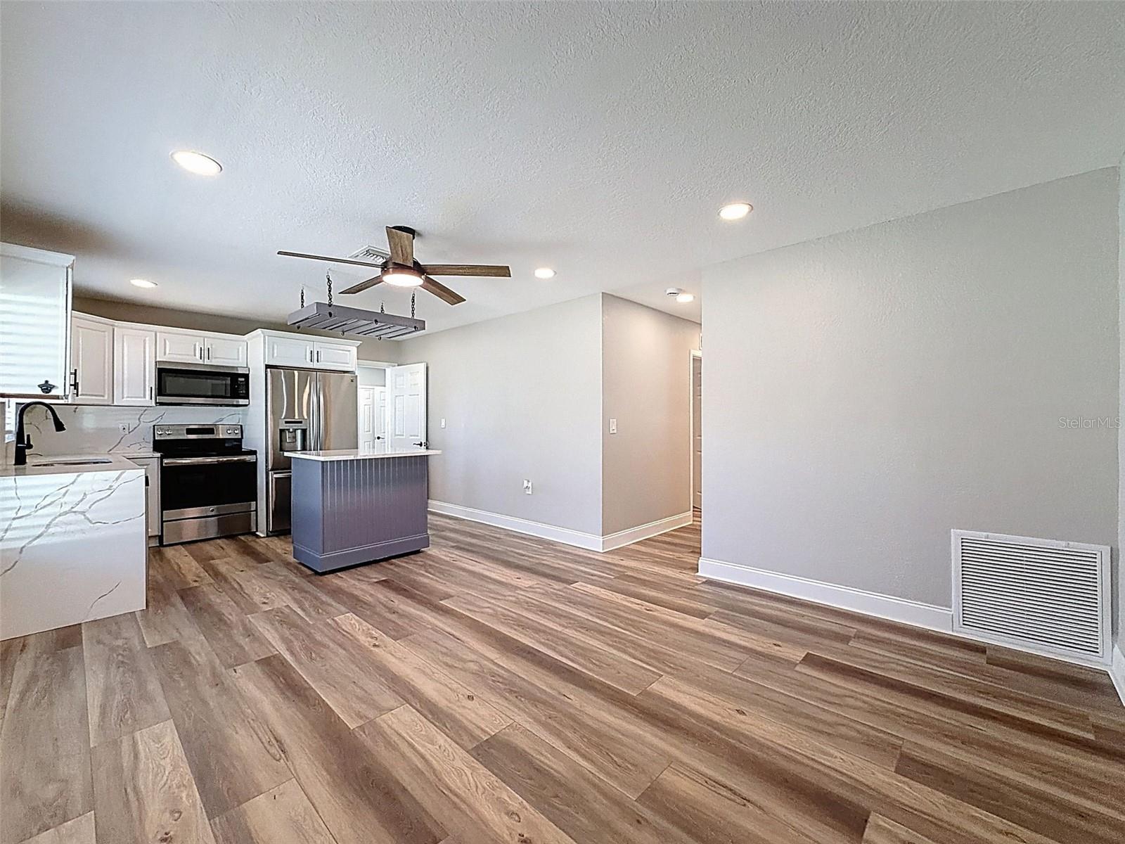 Image 14 of 59 For 9161 Royal Palm Avenue