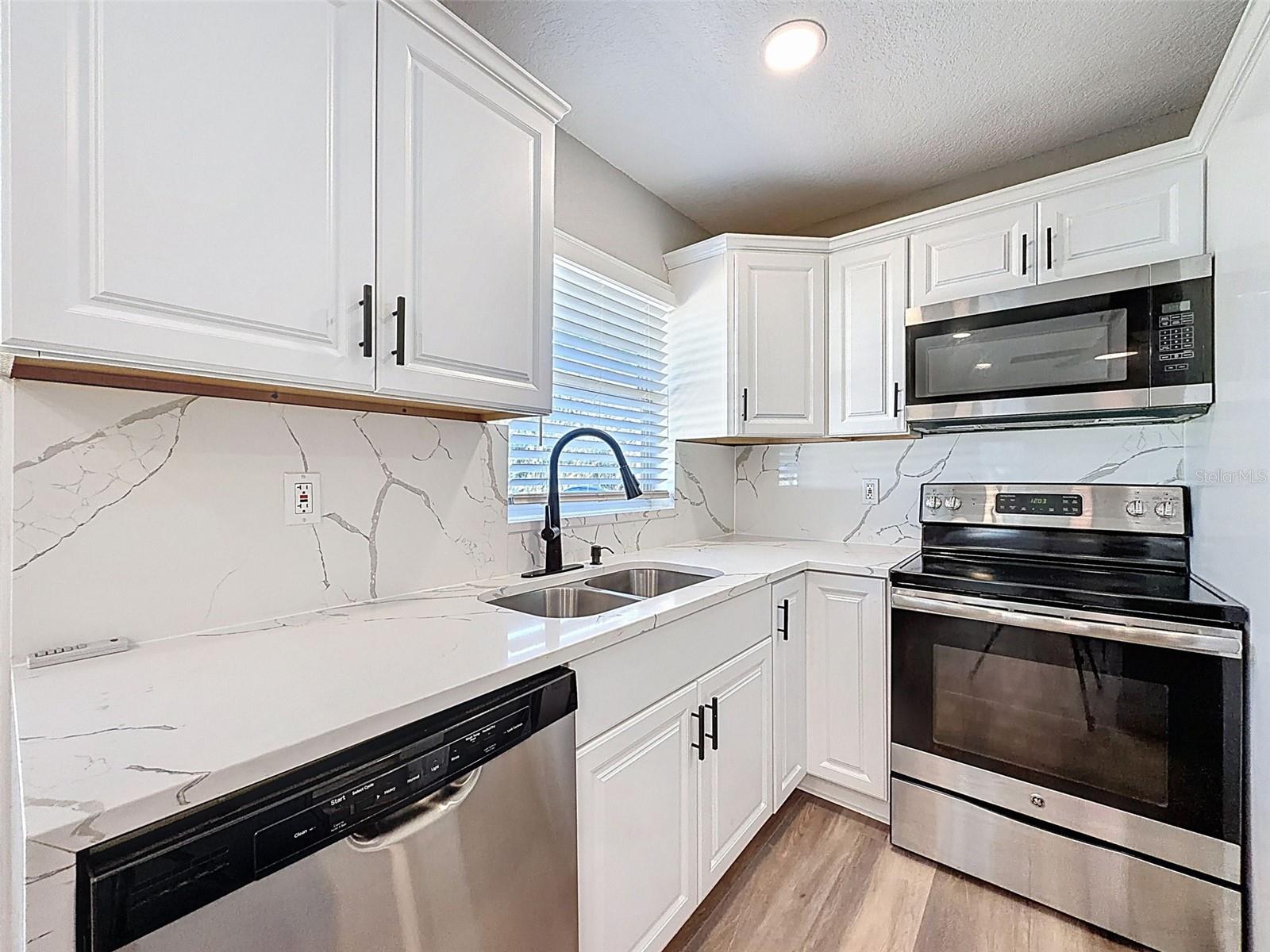 Image 19 of 59 For 9161 Royal Palm Avenue