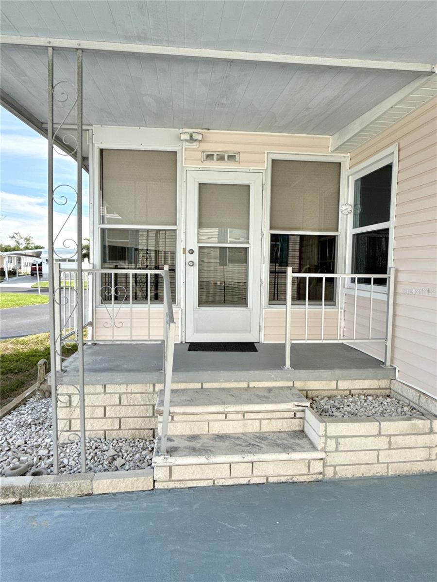 Listing photo id 14 for 7002 Mount Bristol Boulevard Ne 448