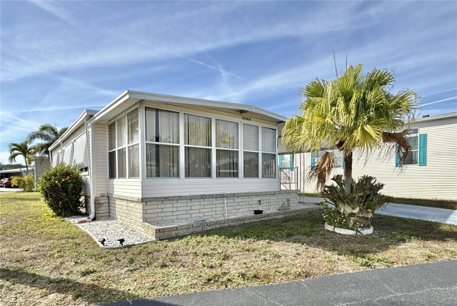 Listing photo id 17 for 7002 Mount Bristol Boulevard Ne 448